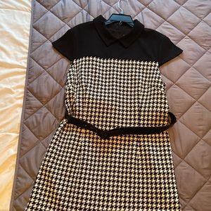 Houndstooth pattern dress with belt